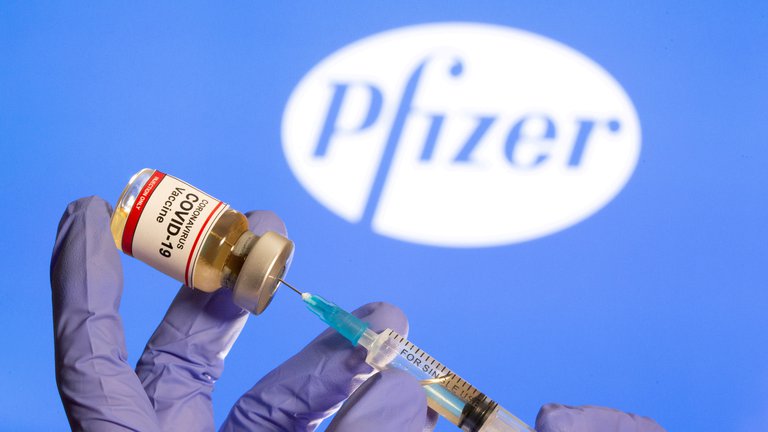 La FDA anunció que aprobará “rápidamente” la vacuna de Pfizer y pidió a los organismos del gobierno de EEUU que estén listos para distribuirla