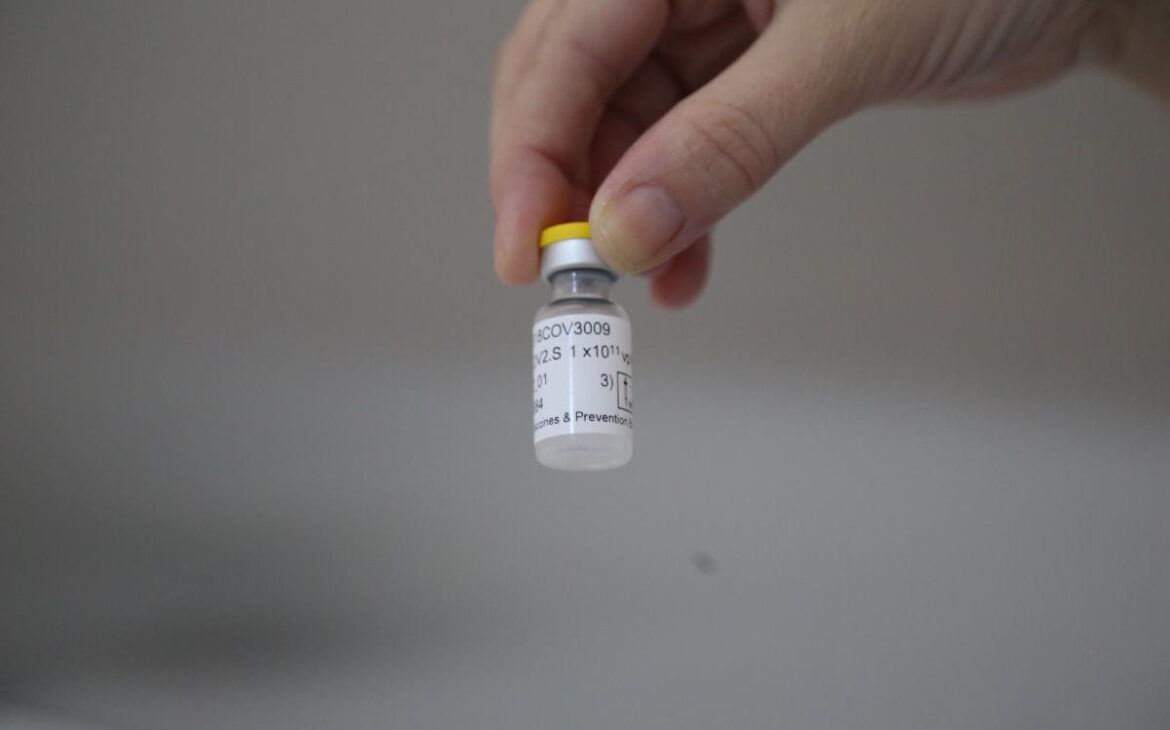 La vacuna de Janssen obtiene datos esperanzadores con una dosis única