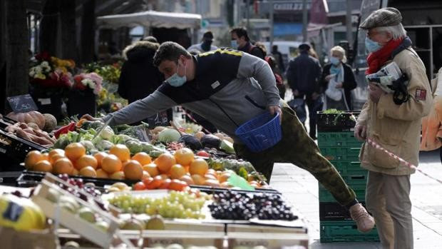 FDA concluye que no hay transmisión del coronavirus a través de los alimentos o de los envases