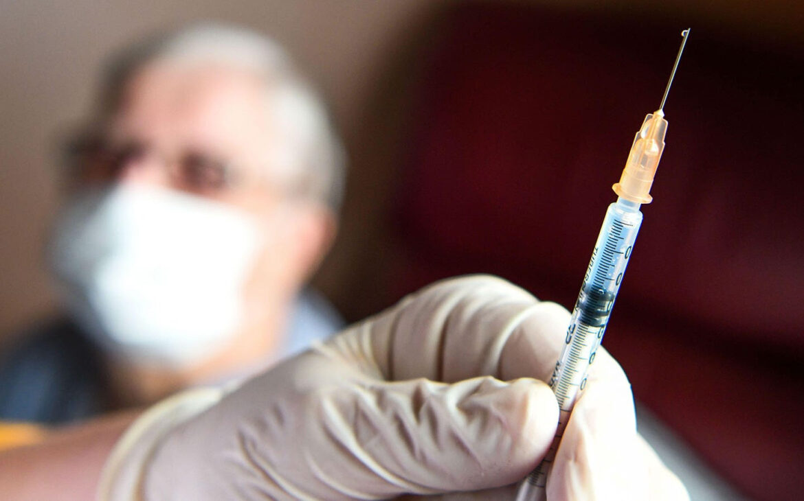 El panel de la FDA respalda el plan para usar solo vacunas COVID que contienen Ómicron